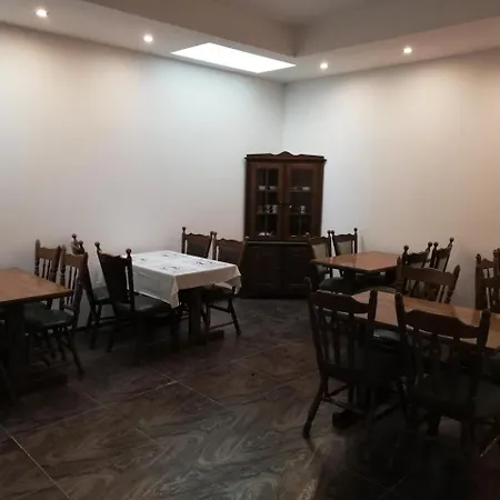 Hotel Plaza بورغاس