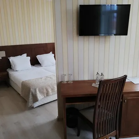 فندق Hotel Plaza بورغاس