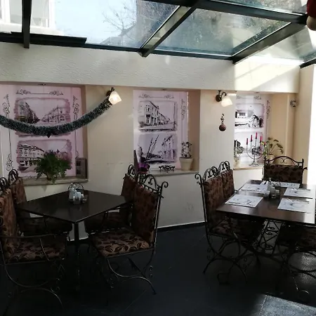 Hotel Plaza فندق