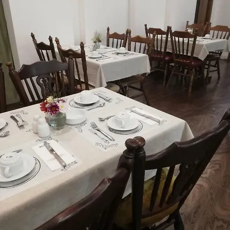 فندق Hotel Plaza