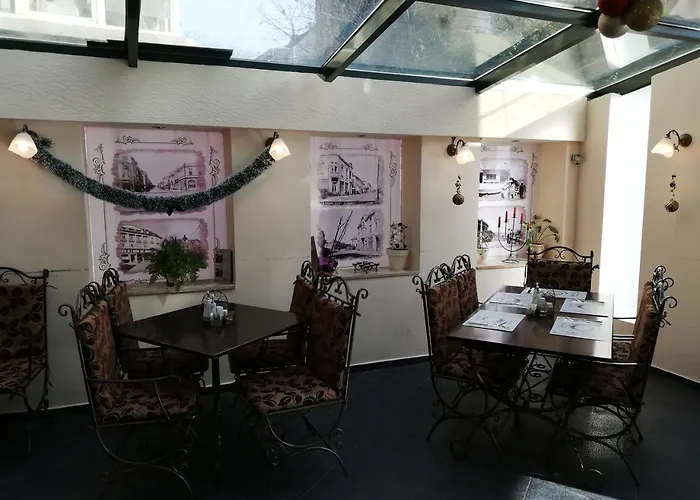 Hotel Plaza فندق