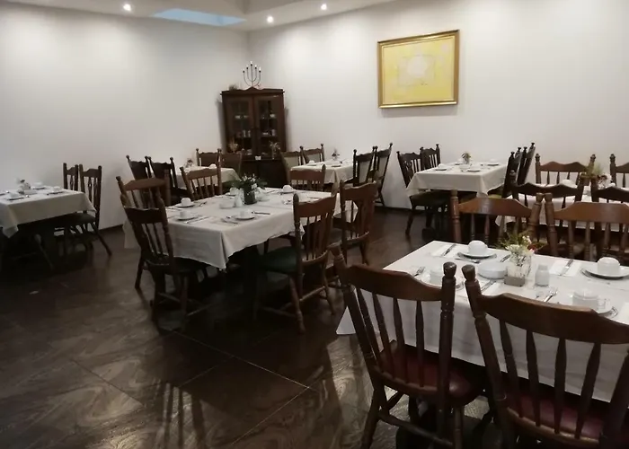 Hotel Plaza فندق 3*