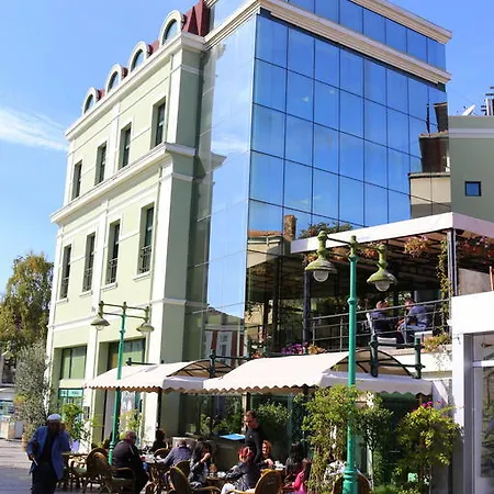 Hotel Plaza Hotel 3*